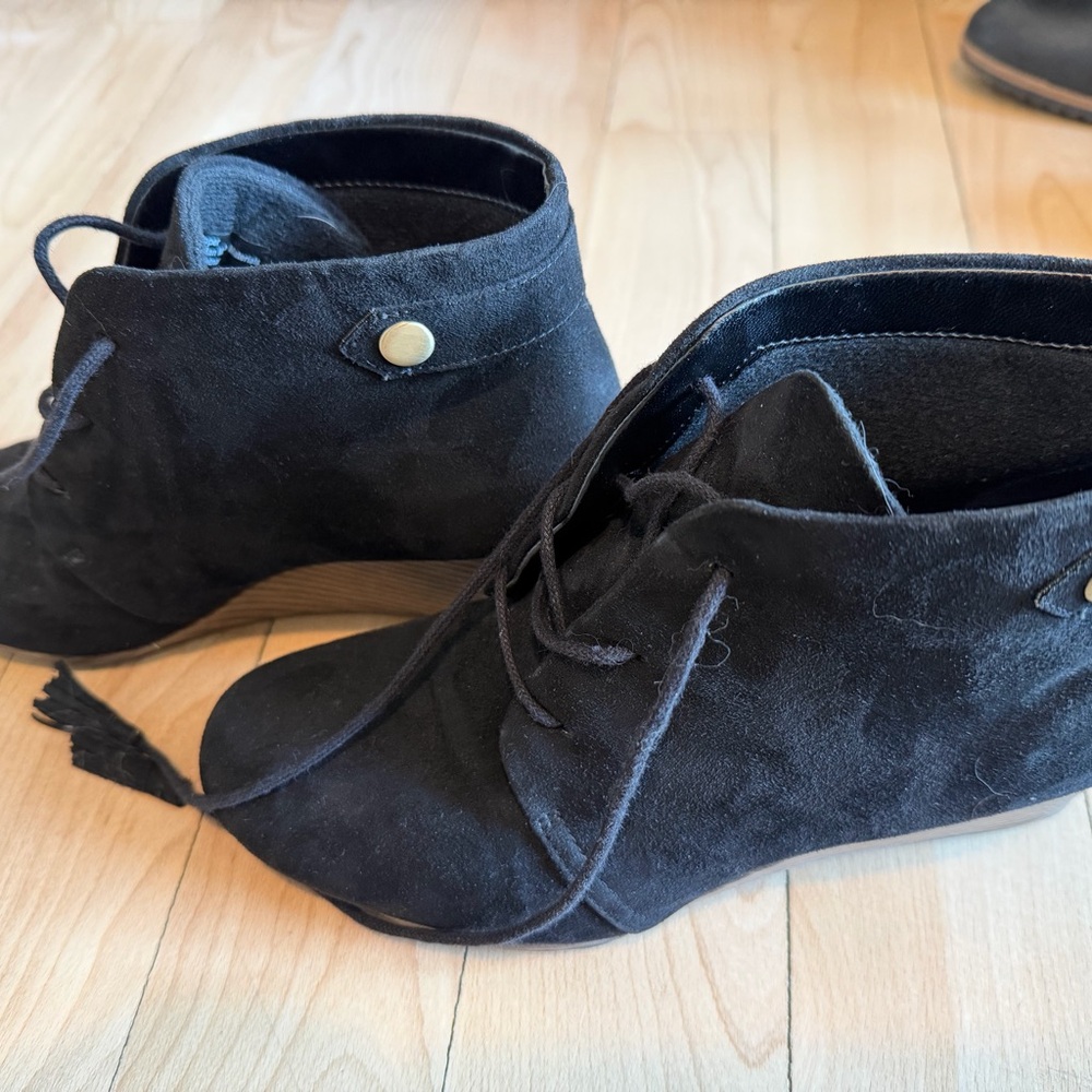 Dr. Scholl's Black Suede Lace-Up Wedge Ankle Booties with Tassel